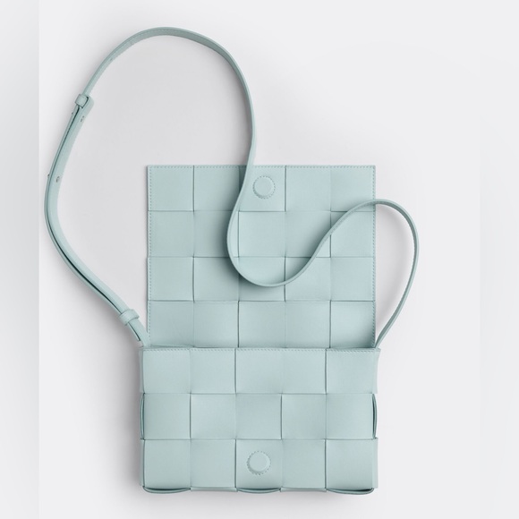 Bottega Veneta Casette Leather Bag in Teal Washed - Picture 2 of 7